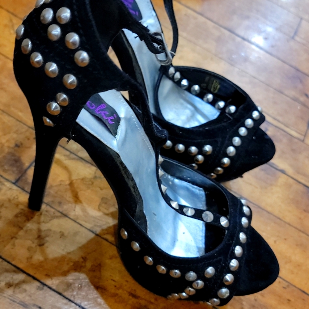 Black heels